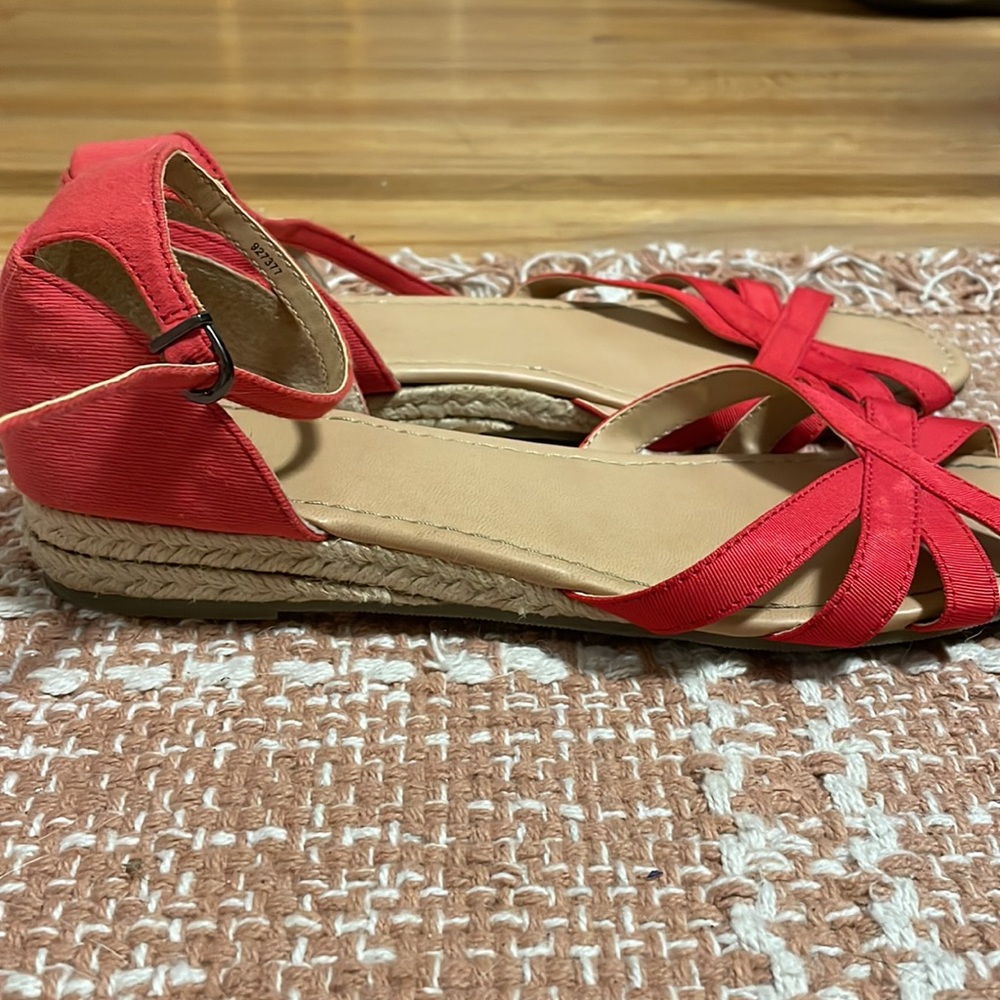 Red sandals - Picture 5 of 5